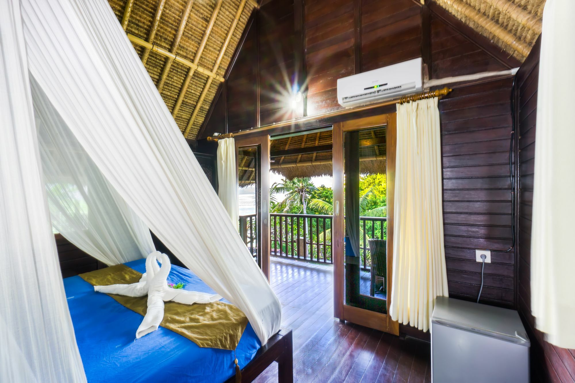 Song Lambung Beach Huts Нуса-Лембонган Екстер'єр фото