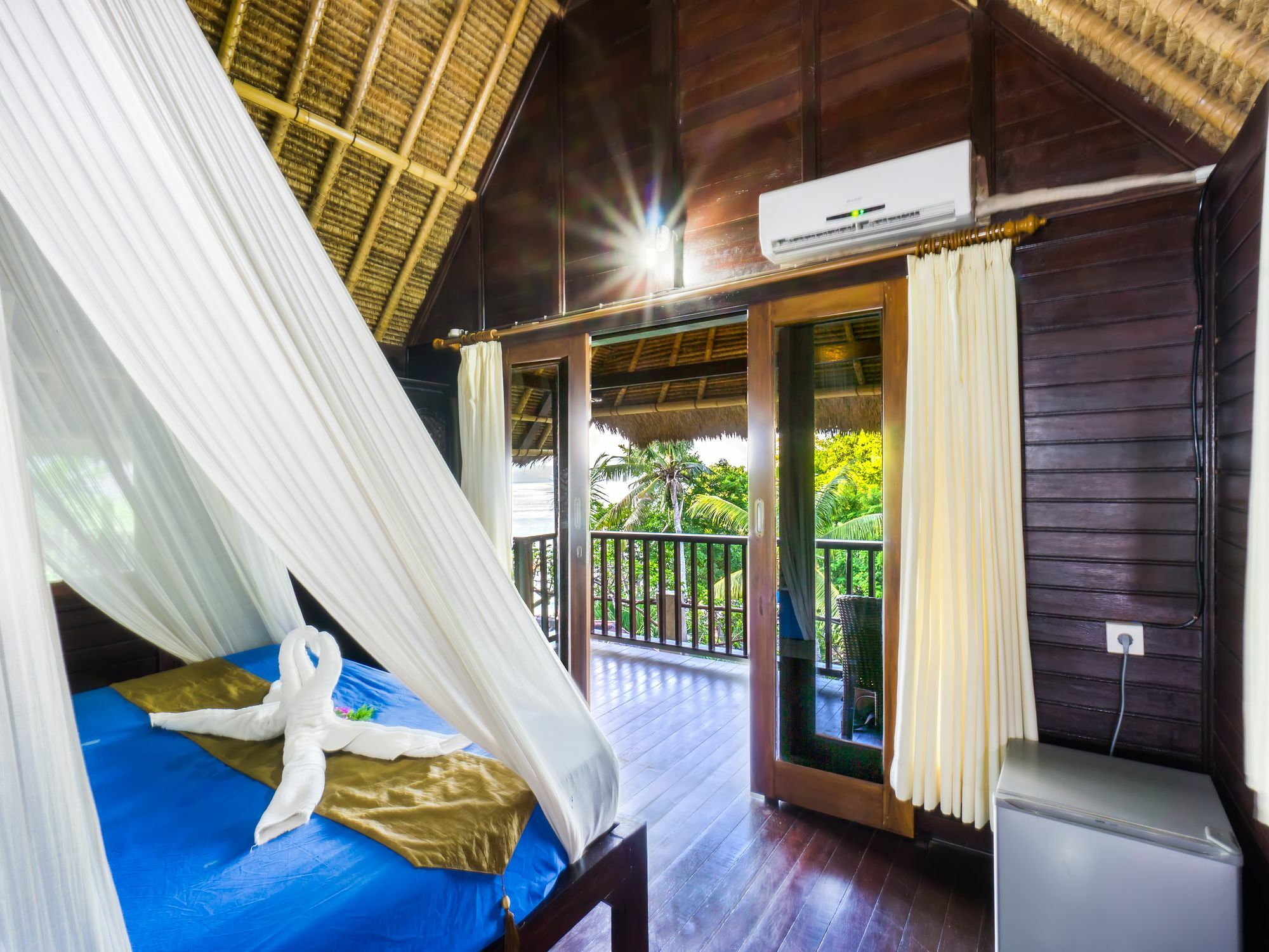 Song Lambung Beach Huts Нуса-Лембонган Екстер'єр фото