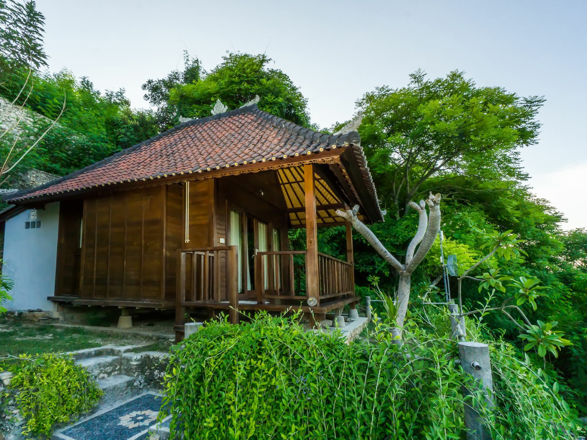 Song Lambung Beach Huts Нуса-Лембонган Екстер'єр фото