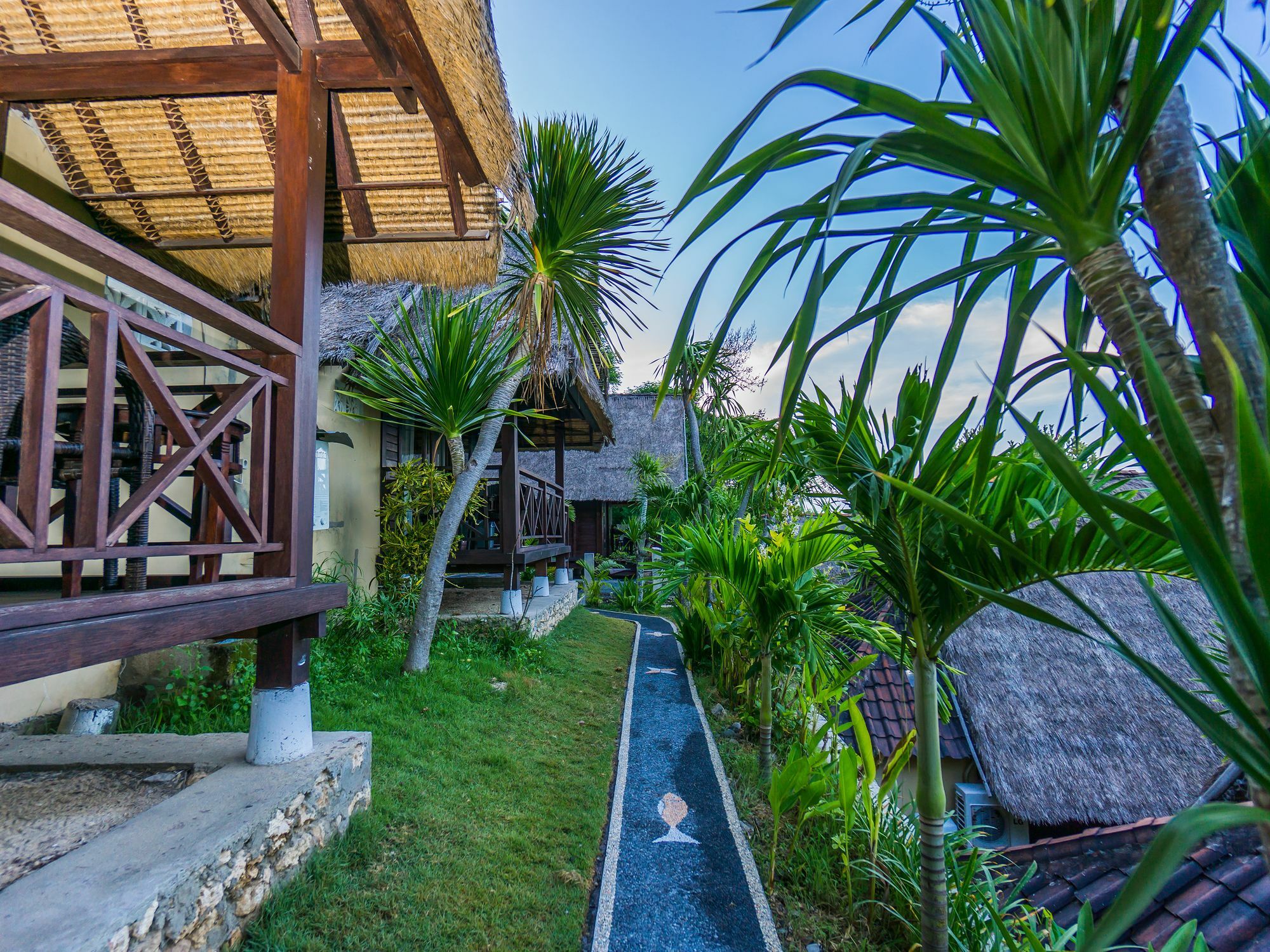 Song Lambung Beach Huts Нуса-Лембонган Екстер'єр фото